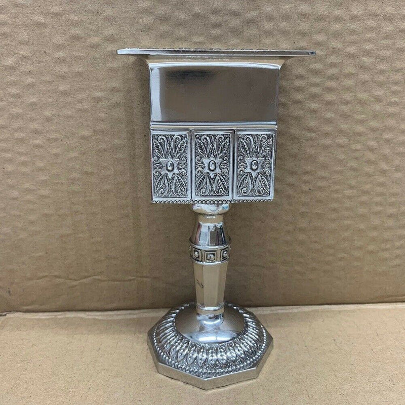 Havdalah Candle Holder with Octagonal Base and Floral Pattern